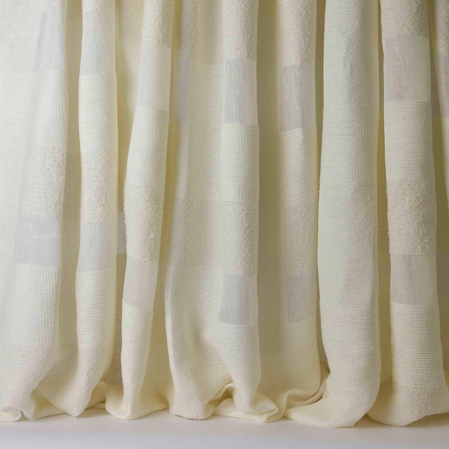 Juma Fabric - White - Larsen