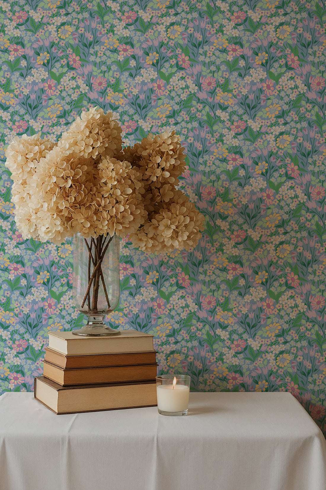 Lola, Petit Wallpaper - Sky Blue - Summer Gray
