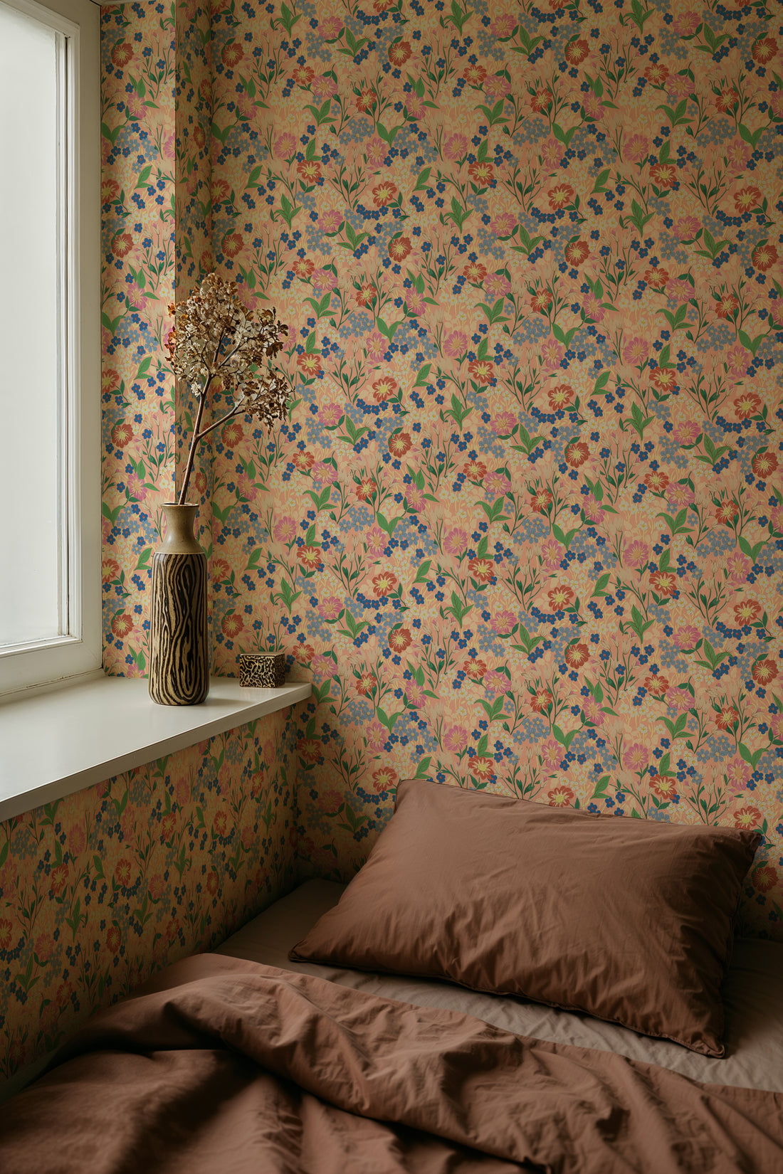 Lola Wallpaper - Peach - Summer Gray
