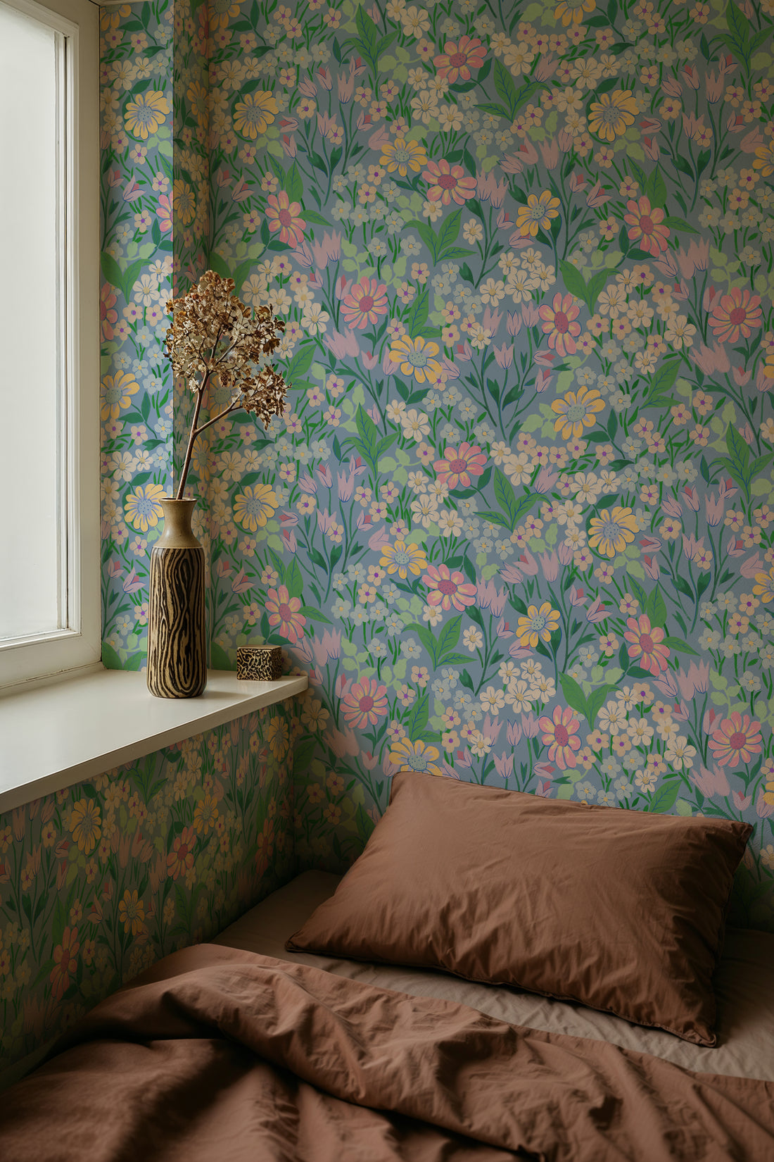 Lola Wallpaper - Sky Blue - Summer Gray
