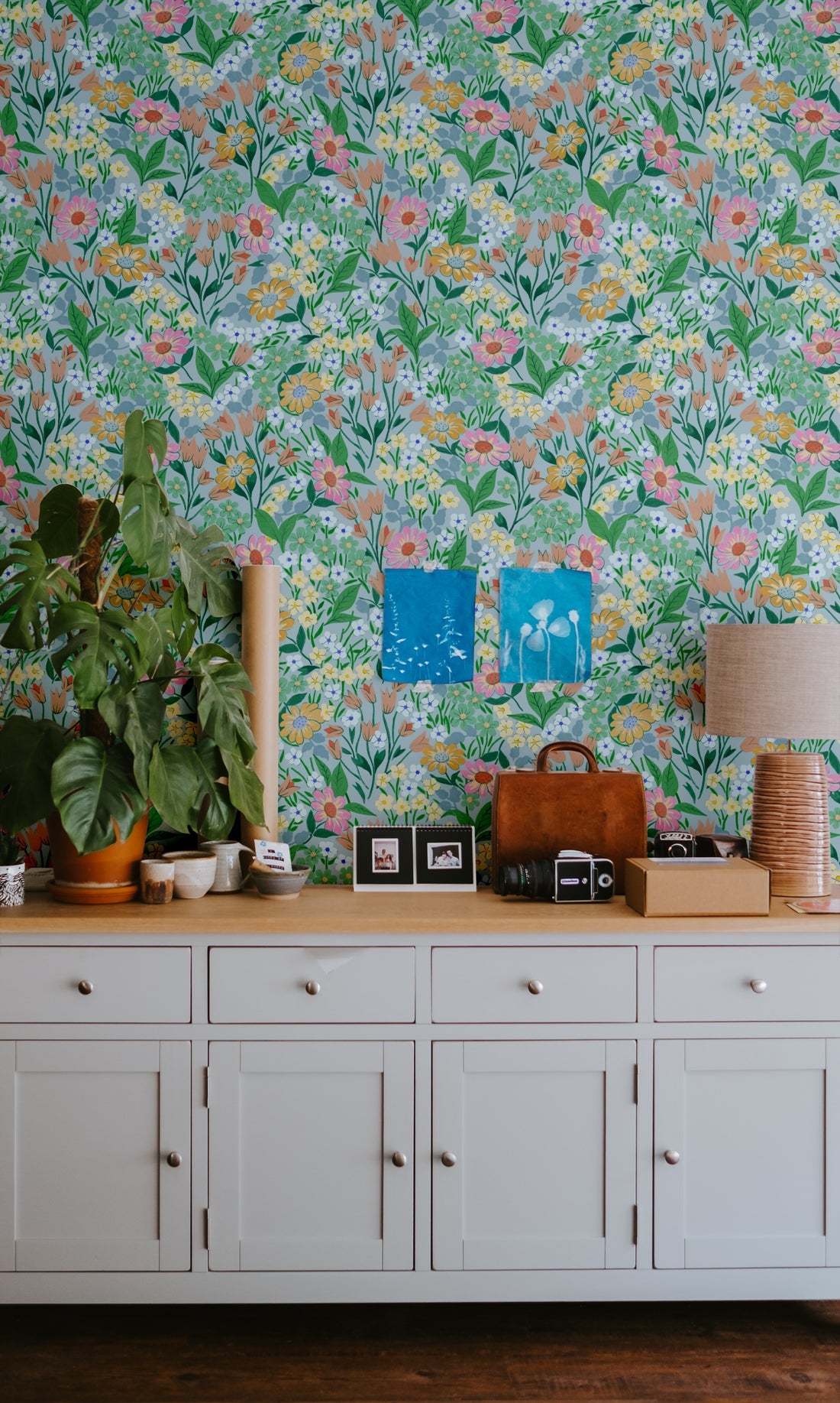 Lola Wallpaper - Turquoise - Summer Gray
