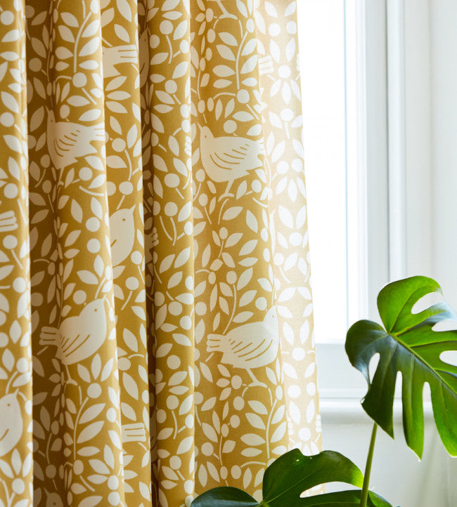 Looting Fruits Room Fabric - Chai