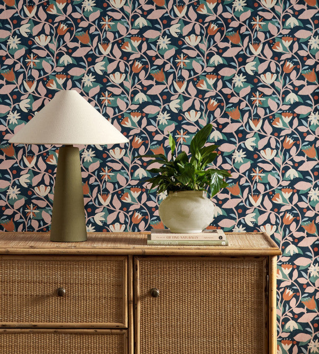 Dancing Daisies Wallpaper