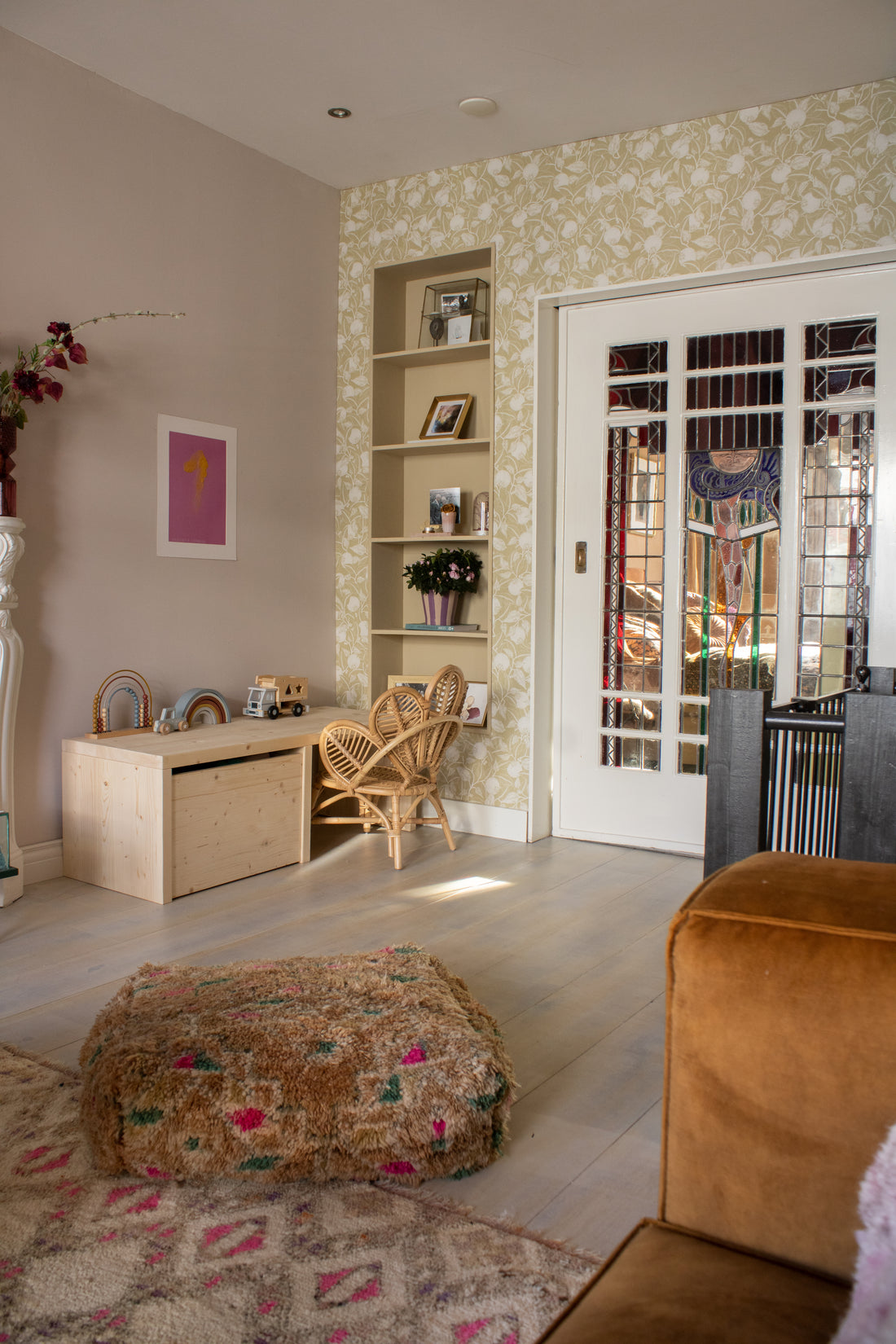 Pomegranate Floral Wallpaper - Gold - Summer Gray
