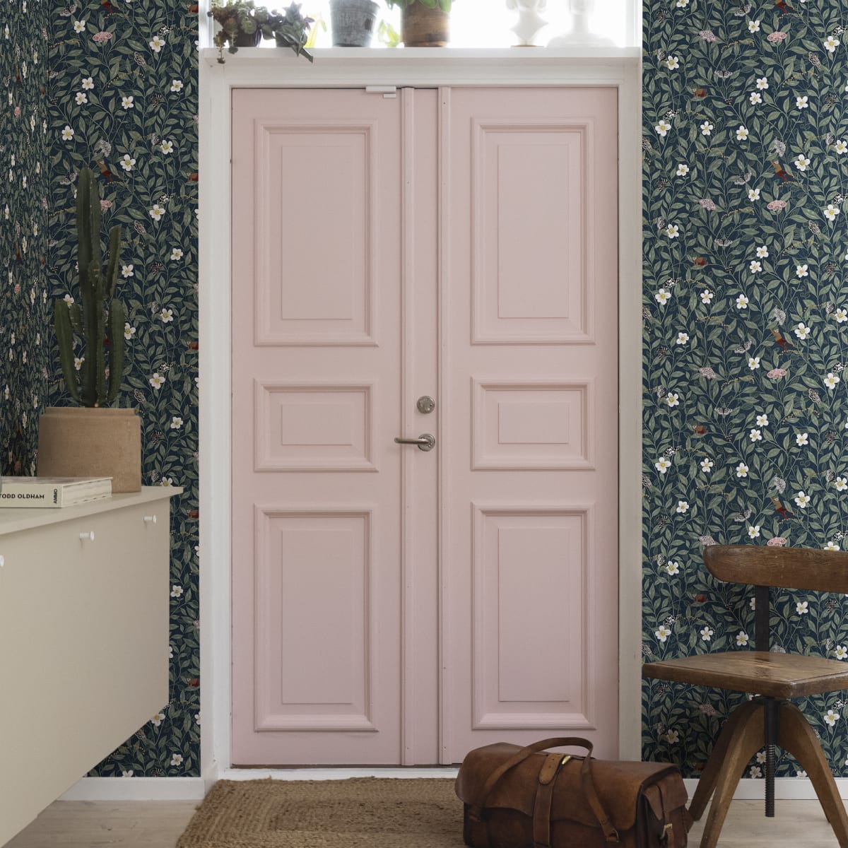 Pixie Shore Wallpaper