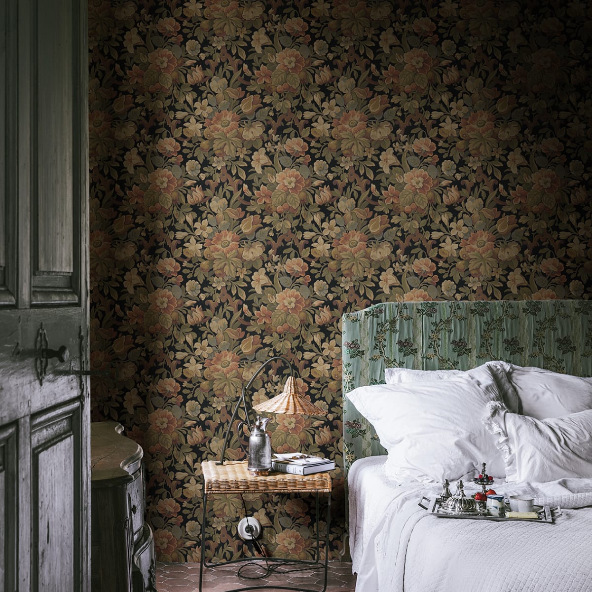 Vintage Garden Wallpaper