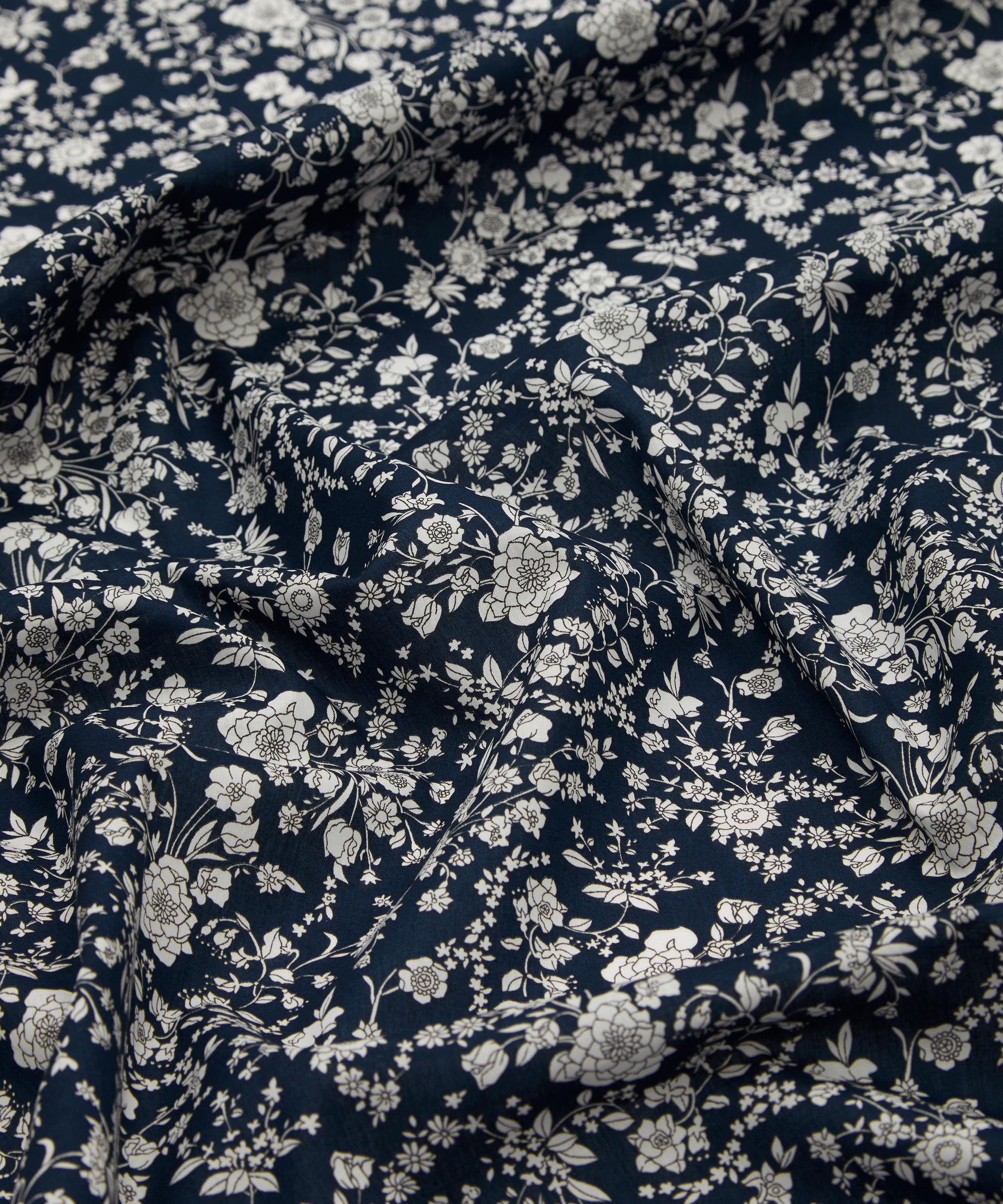 Summer Blooms Tana Lawn™ Cotton Fabric - Blue - Liberty