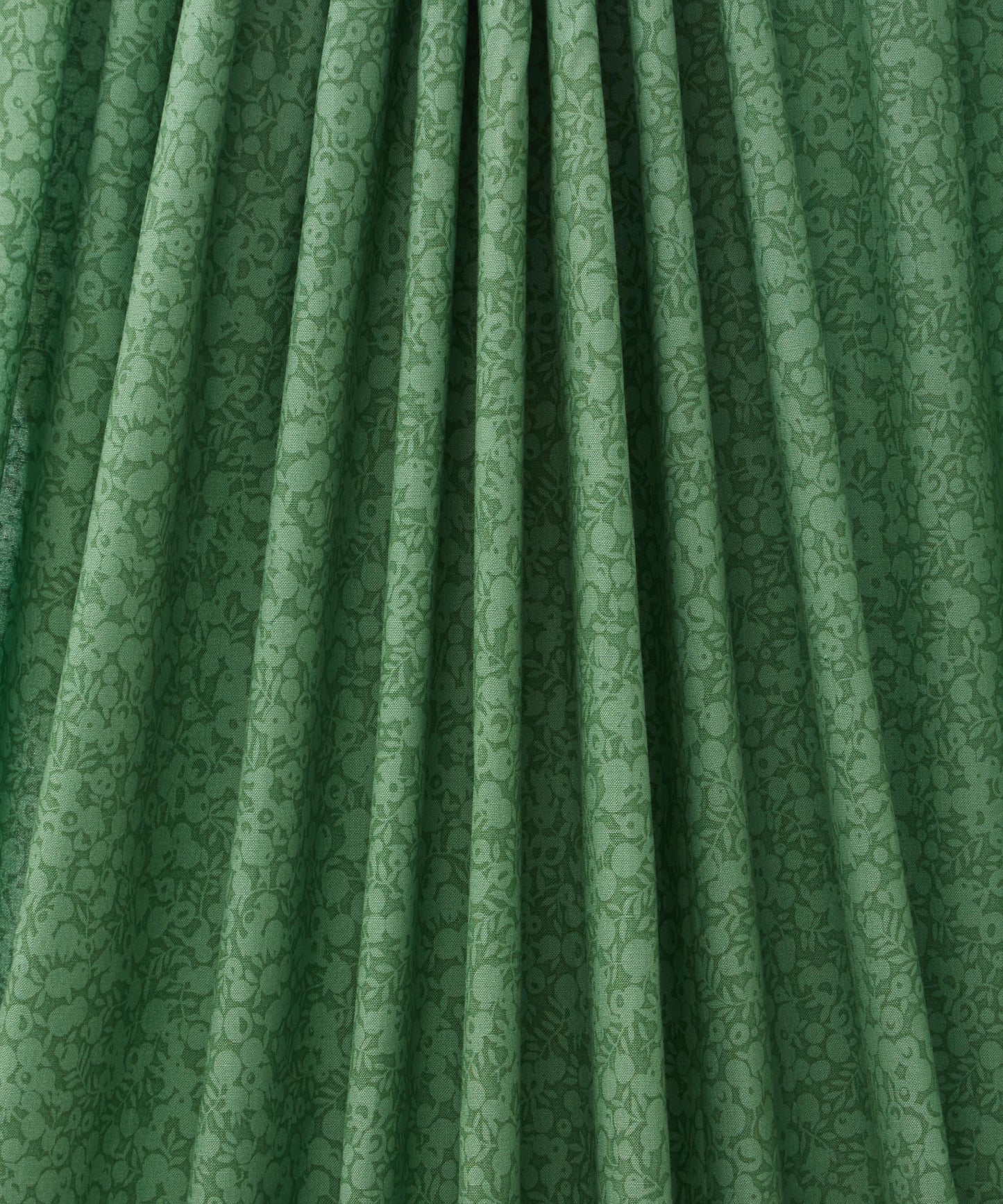 Leaf Wiltshire Shadow Lasenby Cotton Fabric - Green - Liberty