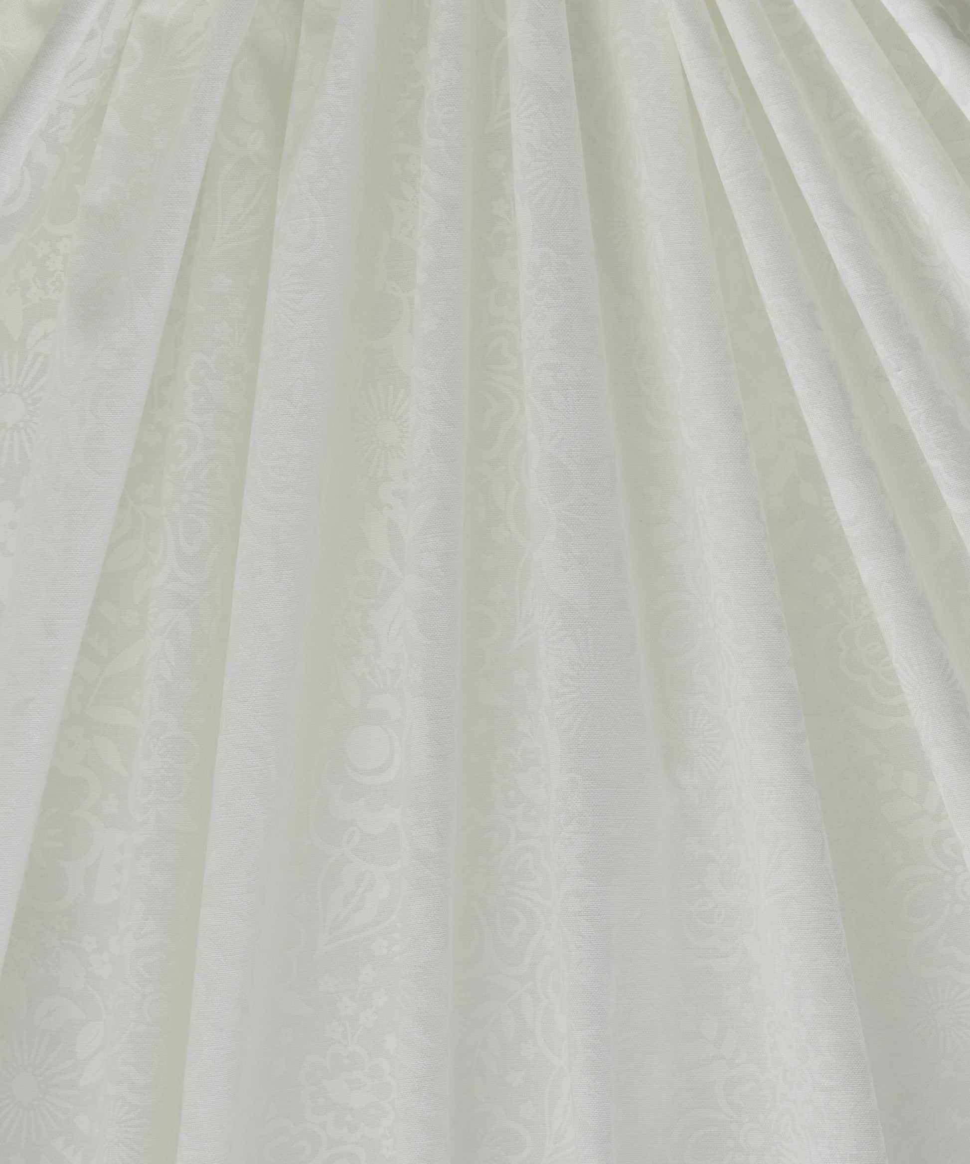 Lindy Silhouette Lasenby Quilting Cotton Fabric - Silver - Liberty