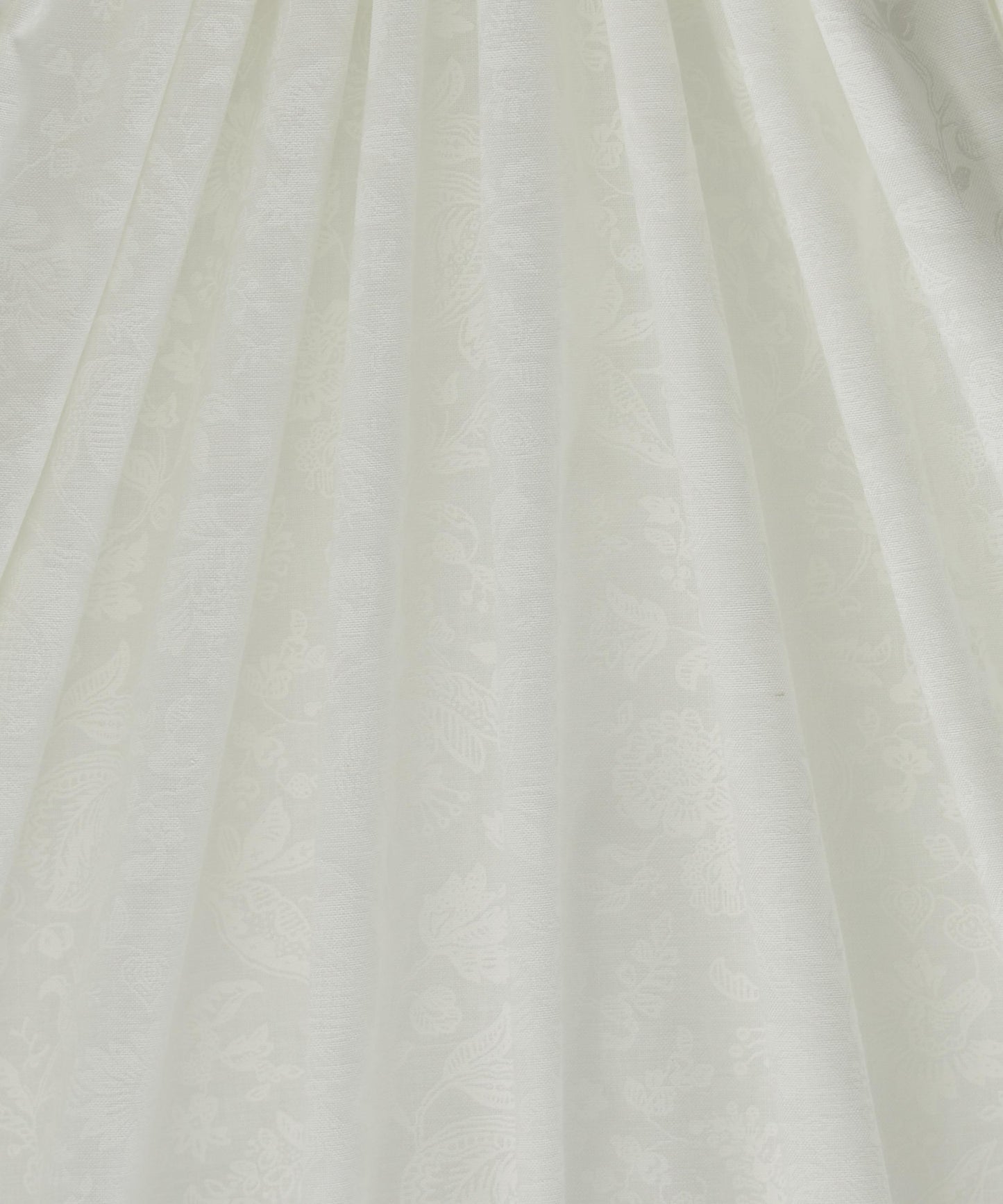 Victoria Lace Floral Lasenby Quilting Cotton Fabric - Silver - Liberty