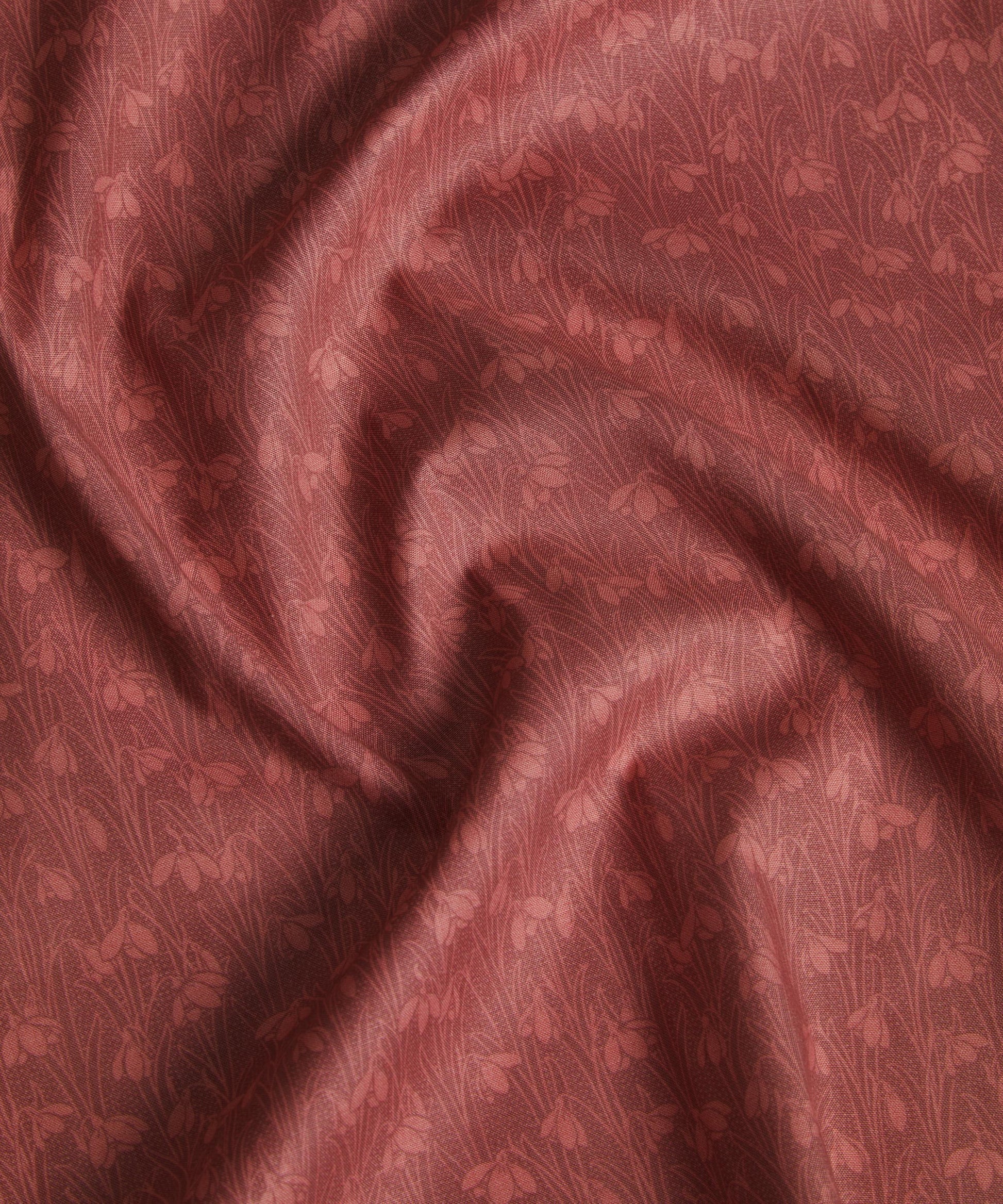 Sienna Red Snowdrop Spot Lasenby Quilting Cotton Fabric - Red - Liberty