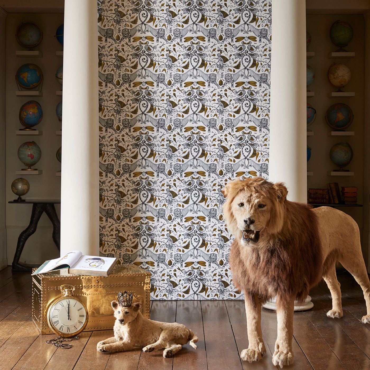 Extinct Wallpaper - Gold - W0100/02