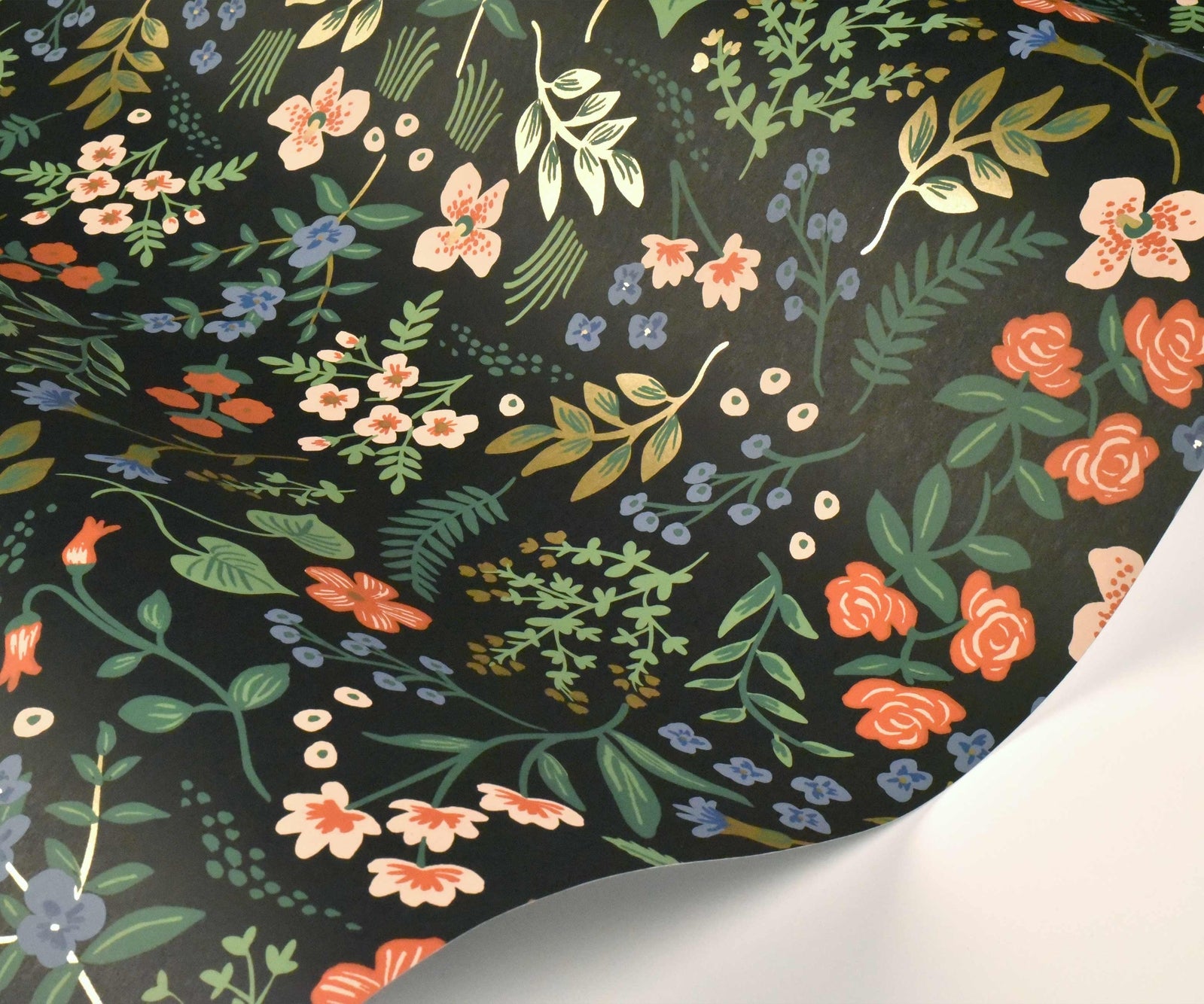 Wildwood Wallpaper - Multicolor - Rifle