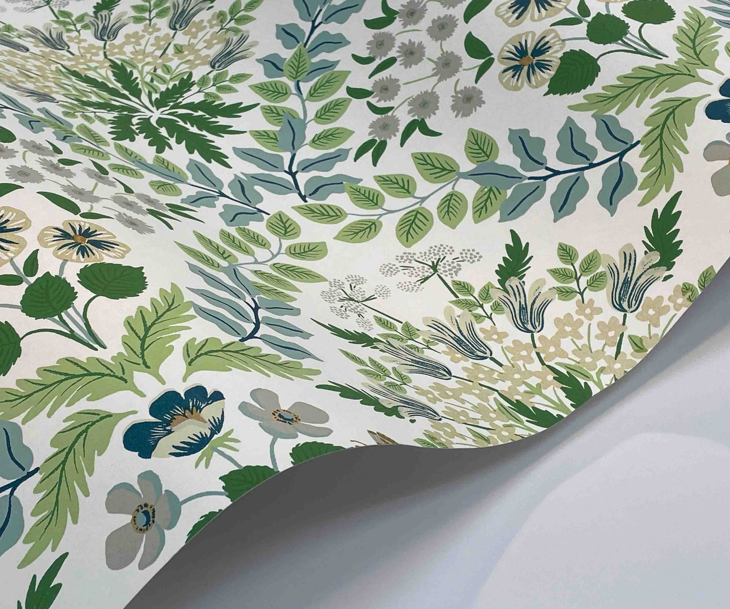 Bramble Wallpaper - Green - Rifle