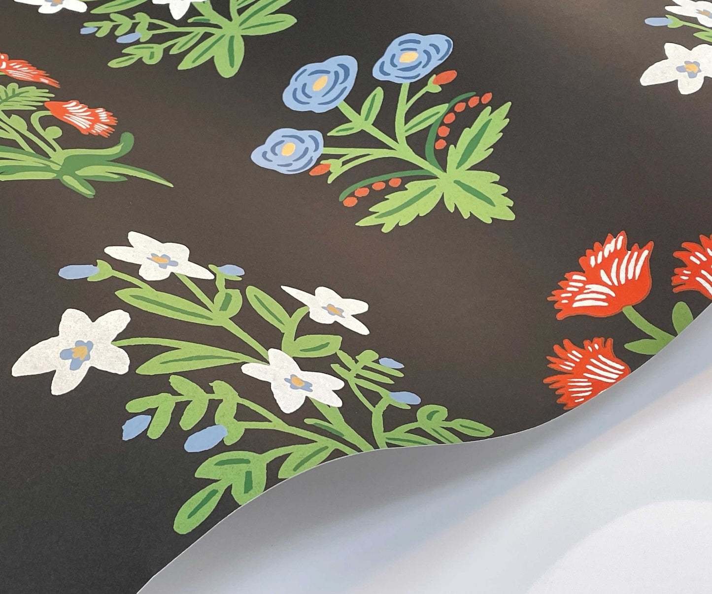 Mughal Rose Wallpaper - Green - Rifle