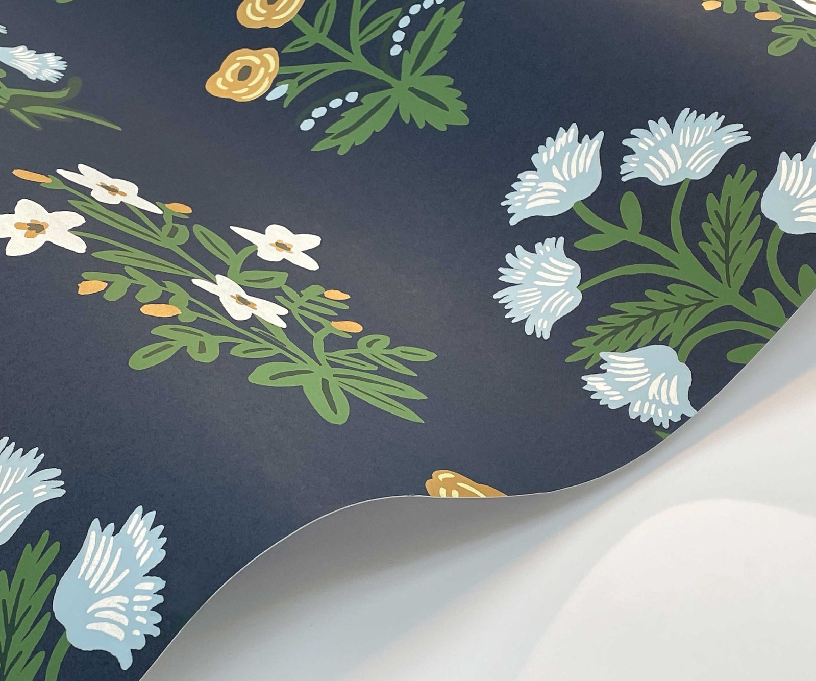 Mughal Rose Wallpaper - Blue - Rifle