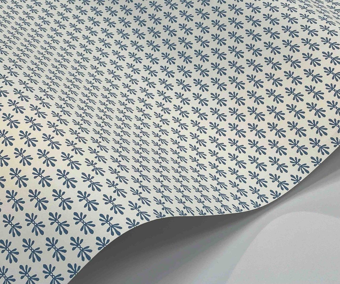 Petal Wallpaper - Blue - Rifle