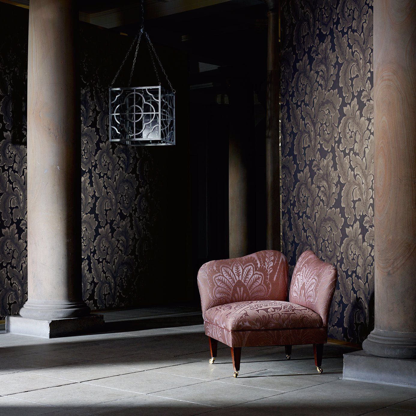 Acantha Wallpaper - Ink - ZPHA312620 - Zoffany