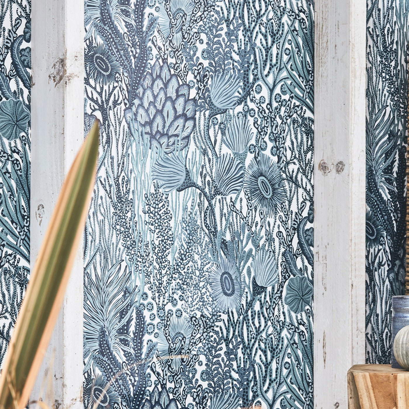 Acropora Wallpaper - Exhale/Murmuration - Harlequin - HTEW112780