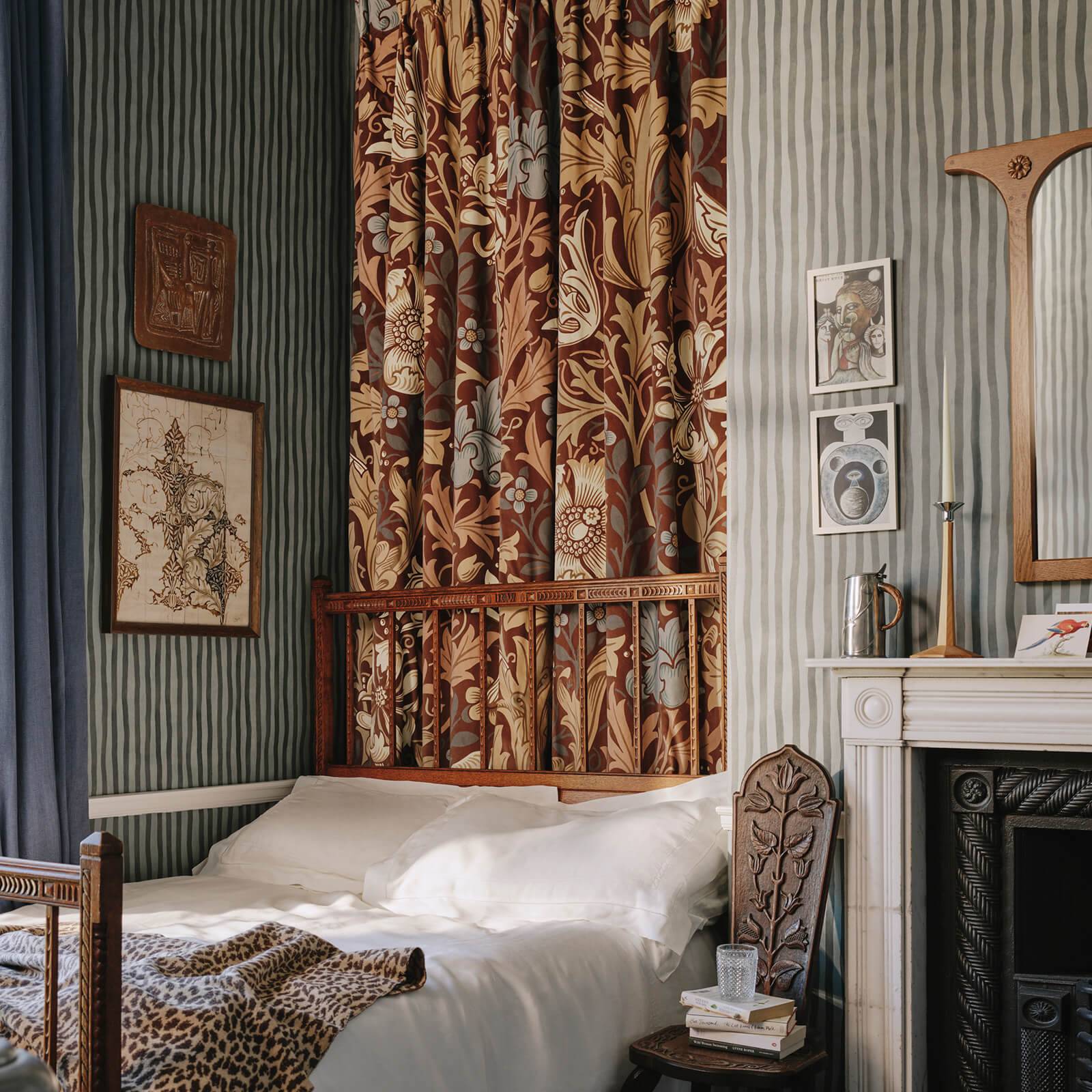 Artist's Stripe Wallpaper - Apatite - House of Hackney - 1-WA-ATS-DI-PET-XXX