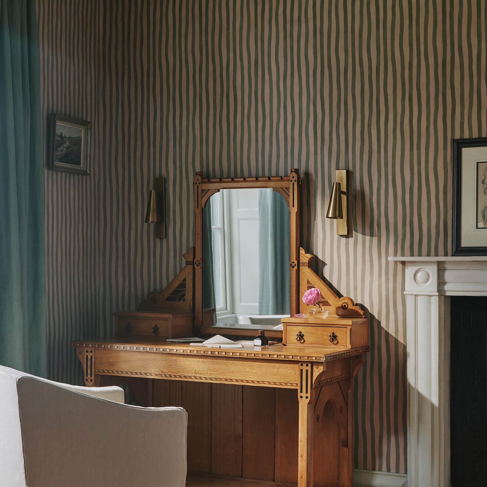 Artist's Stripe Wallpaper - Sap & Alabaster - House of Hackney - 1-WA-ATS-DI-SAL-XXX