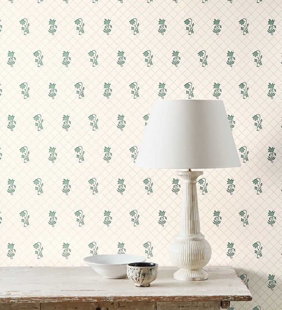 Berkeley Sprig Wallpaper - Forest Green - Colefax & Fowler - W7010 - 03 - Premier Wallcovering
