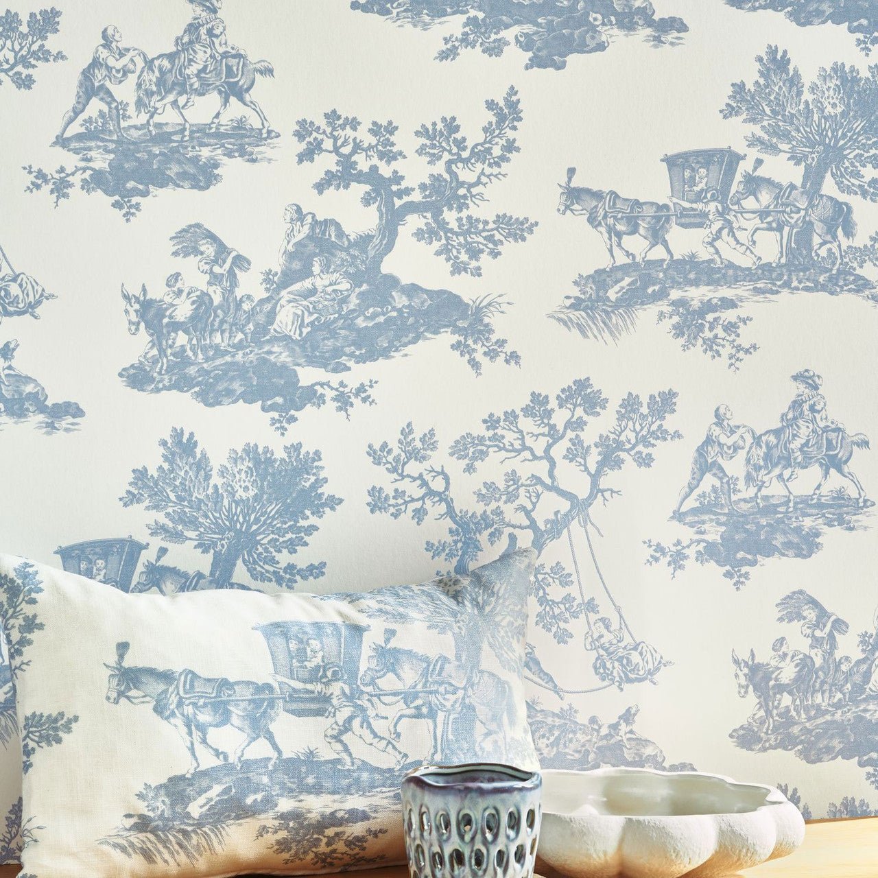 Cadence Les Belles Toiles De Jouy Wallpaper - Bleu Porcelaine - Casadeco - 201696202 - Premier Wallcovering