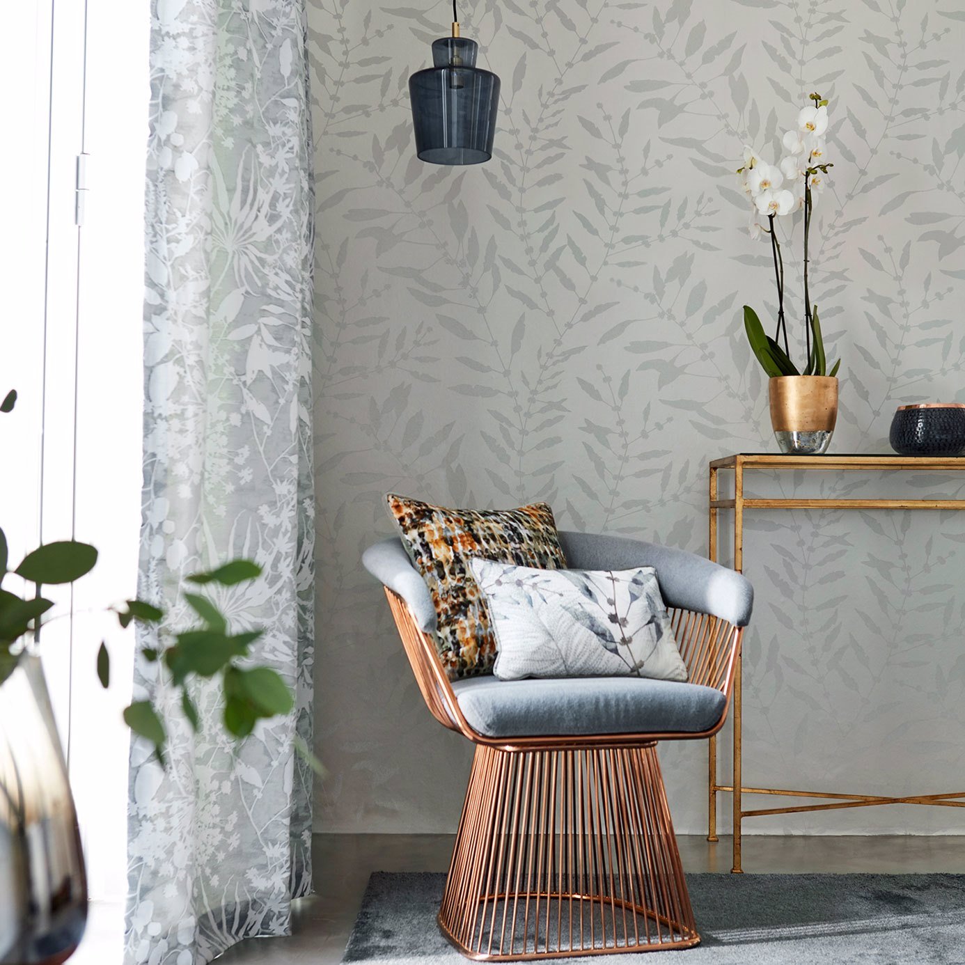 Chaconia Shimmer Wallpaper - Stone - Harlequin - HANZ111658