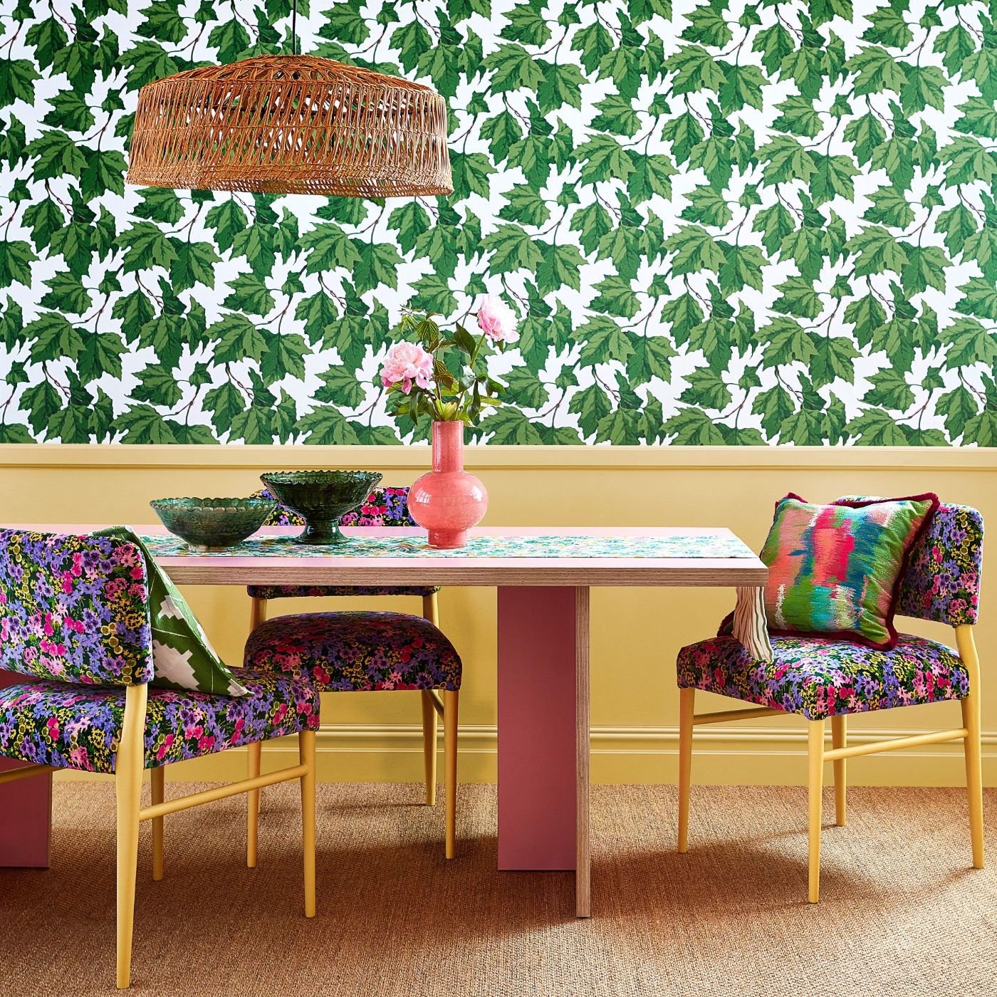 Dappled Leaf Wallpaper - Rose Quartz - Harlequin - HSRW113048
