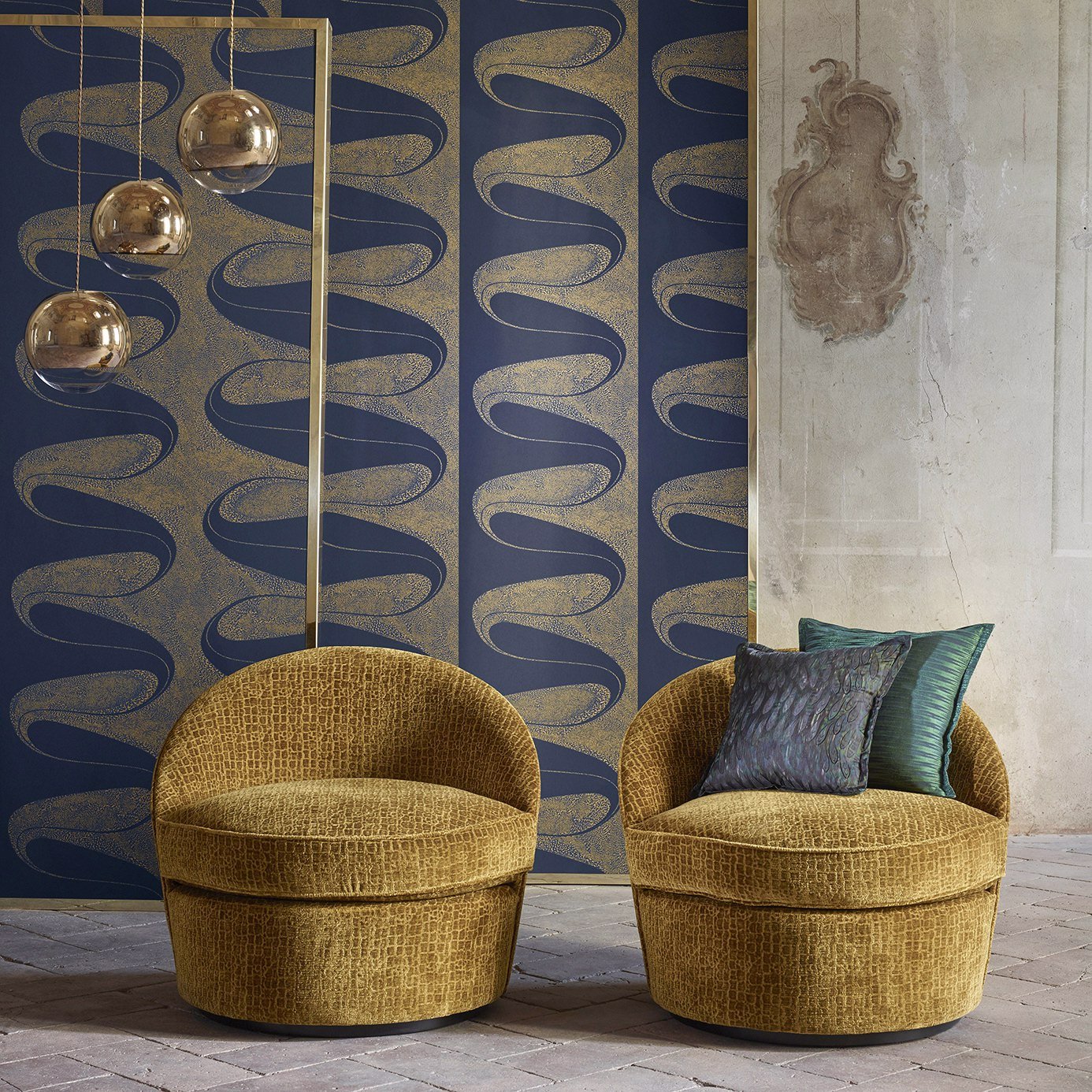 Darcy Wallpaper - Vine Black - Zoffany - ZTOT312741 - Morris Wallpaper