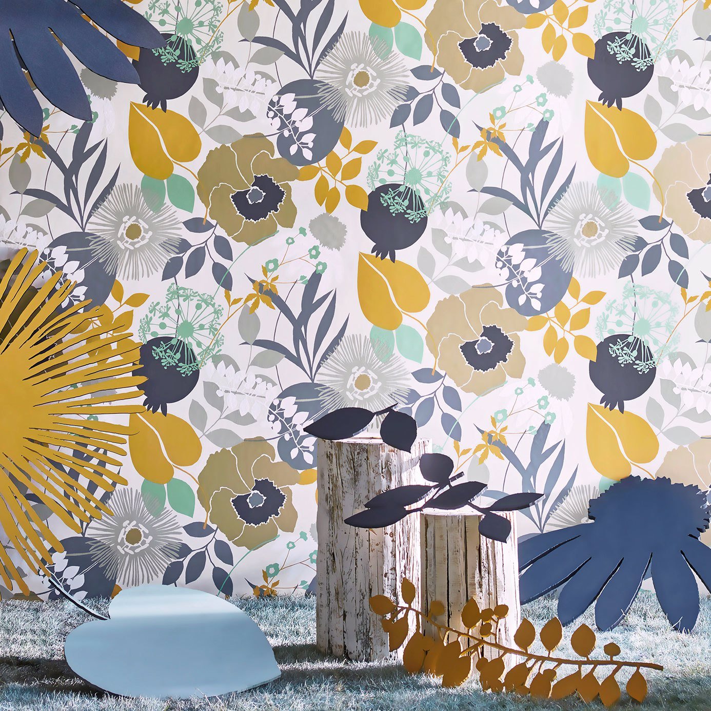 Doyenne Wallpaper - Ochre/Stone/Mint - Harlequin - HSTO111490