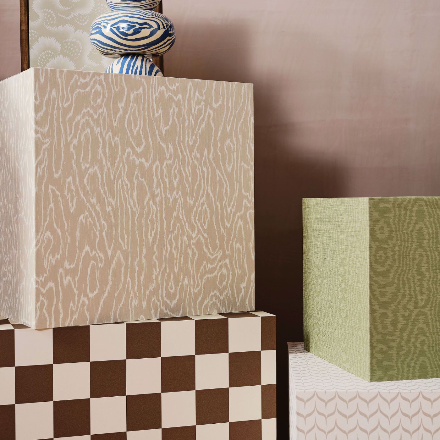 Edenfield Wallpaper - Limestone - Harlequin - HHHW113176