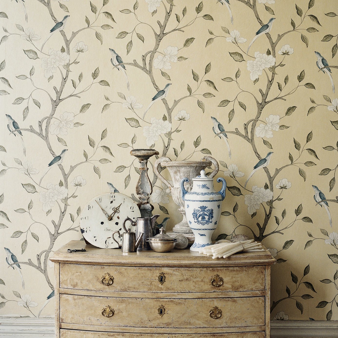 Eleonora Wallpaper - Jade/Rose - Zoffany - ZGUV08003 - Morris Wallpaper