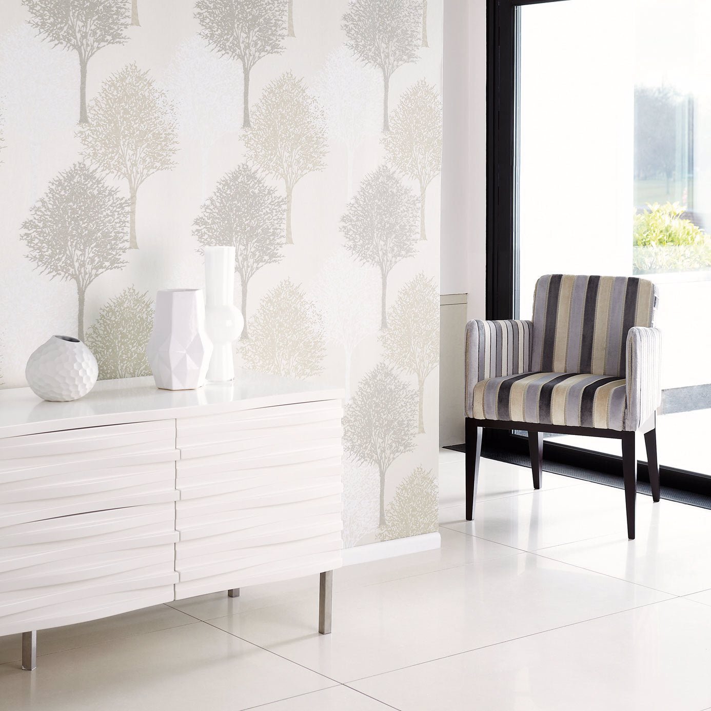Entice Wallpaper - Silver Sparkle Putty & White - HMOM110096 - Harlequin 