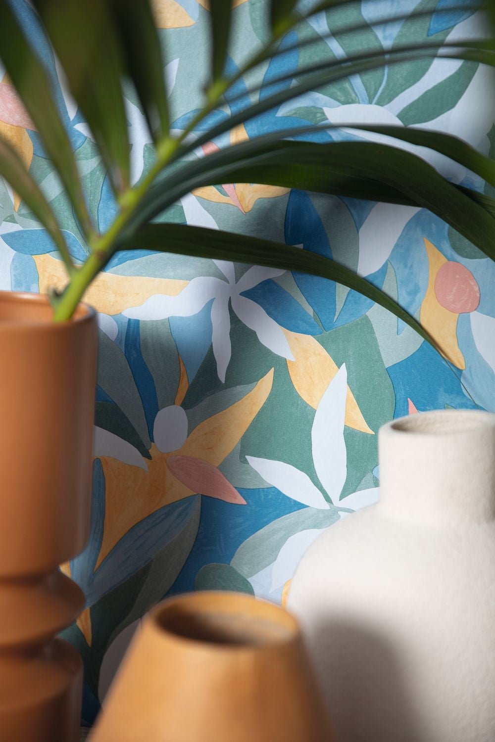 Fauve Wallpaper - Bleu Cobalt/ Jaune/ Corail - Caselio - 102166114