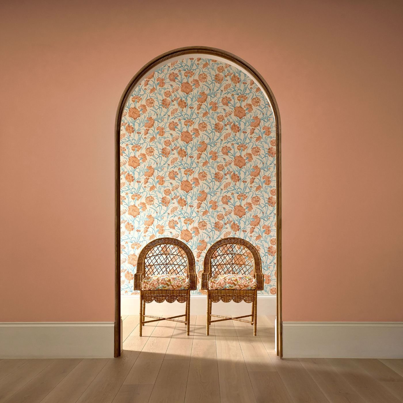 Fleur de Joie Wallpaper - Paprika/Aqua/Soft Focus - Harlequin - HRTW113132