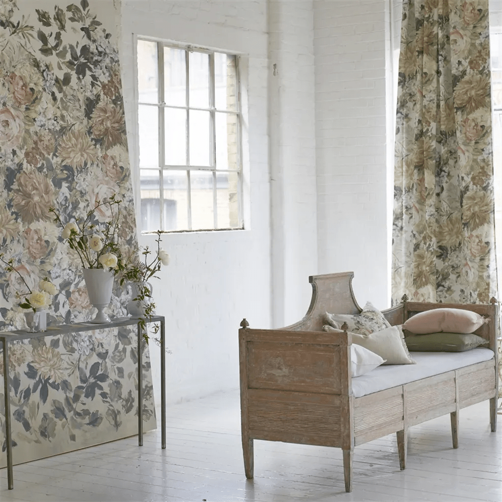 Fleurs D Artistes Wallpaper - Chalk - PDG1170/03 - Designers Guild