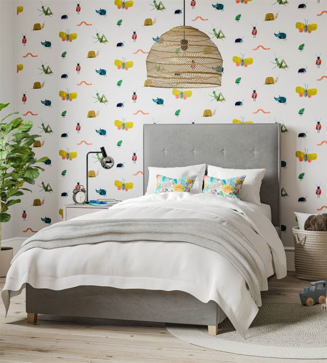 Garden Friends Wallpaper - Poppy/Ochre/Leaf - HLTF112635 - Harlequin 