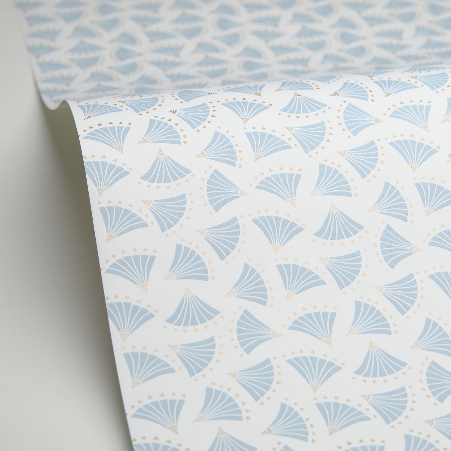 Hanami Origami Wallpaper - Bleu Clair/ Gold - Caselio - 100366100