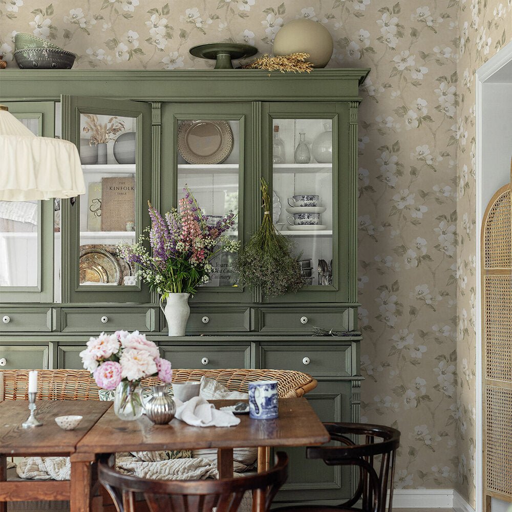 Helen´s Flower Wallpaper - Warm Yellow - Boråstapeter - 3584 - Premier Wallcovering