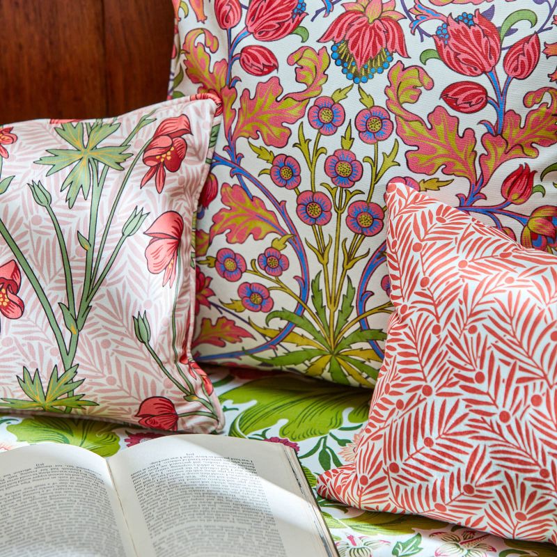 Hyacinth Fabric - Cosmo Pink - Morris & Co - 520005 - Premier Wallcovering