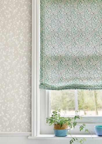 Ines Wallpaper - Cream/Blue - J178W - 04 - Jane Churchill