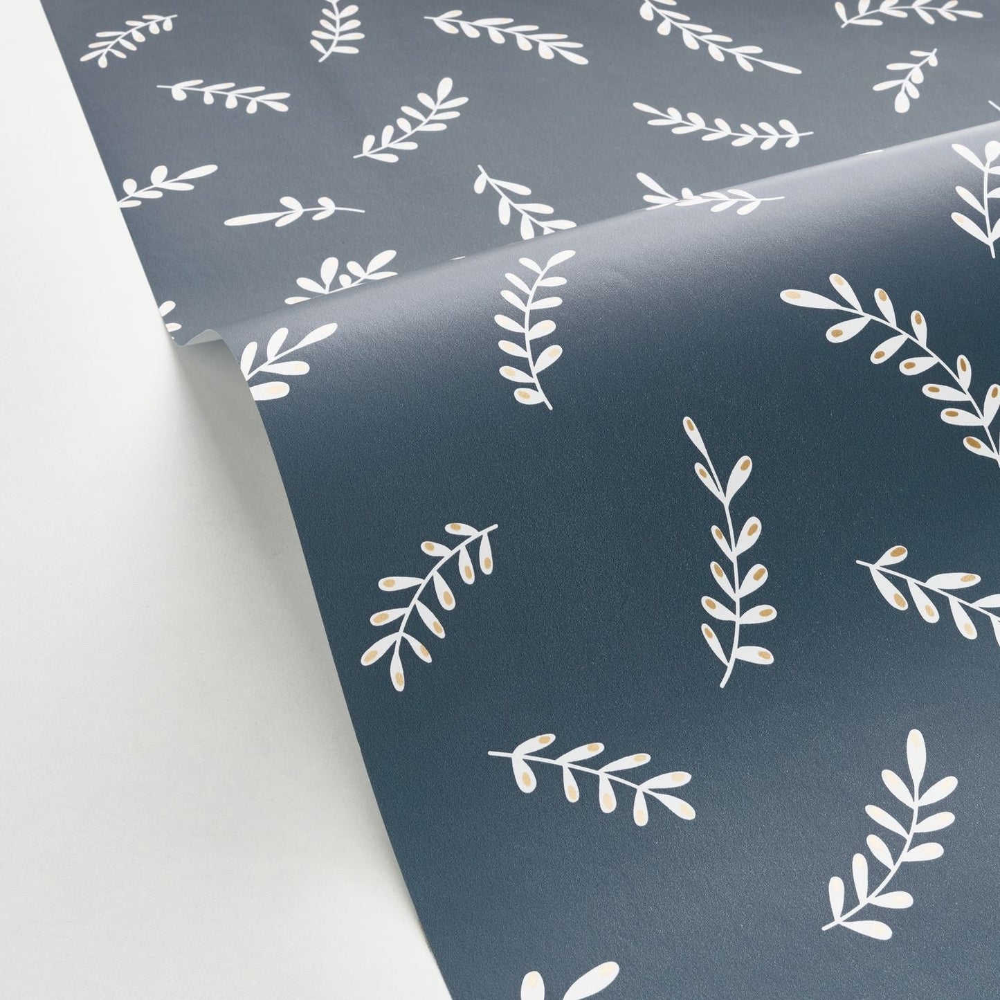 Iris Wallpaper - Bleu Nuit - Caselio - 103096163