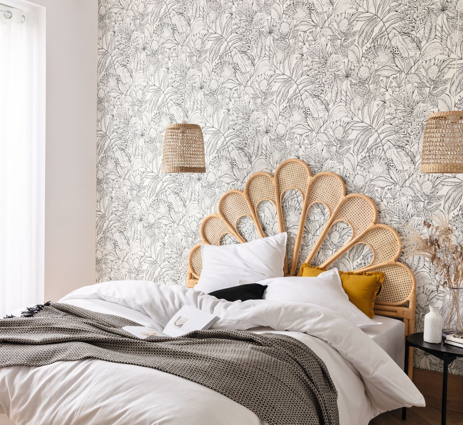 Jardin De Bel Air Wallpaper - Blanc Noir - Caselio - 103010199