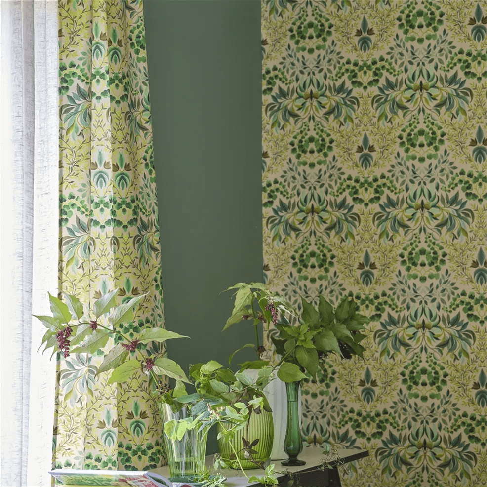 Karakusa Wallpaper - Emerald - PDG1157/04 - Designers Guild