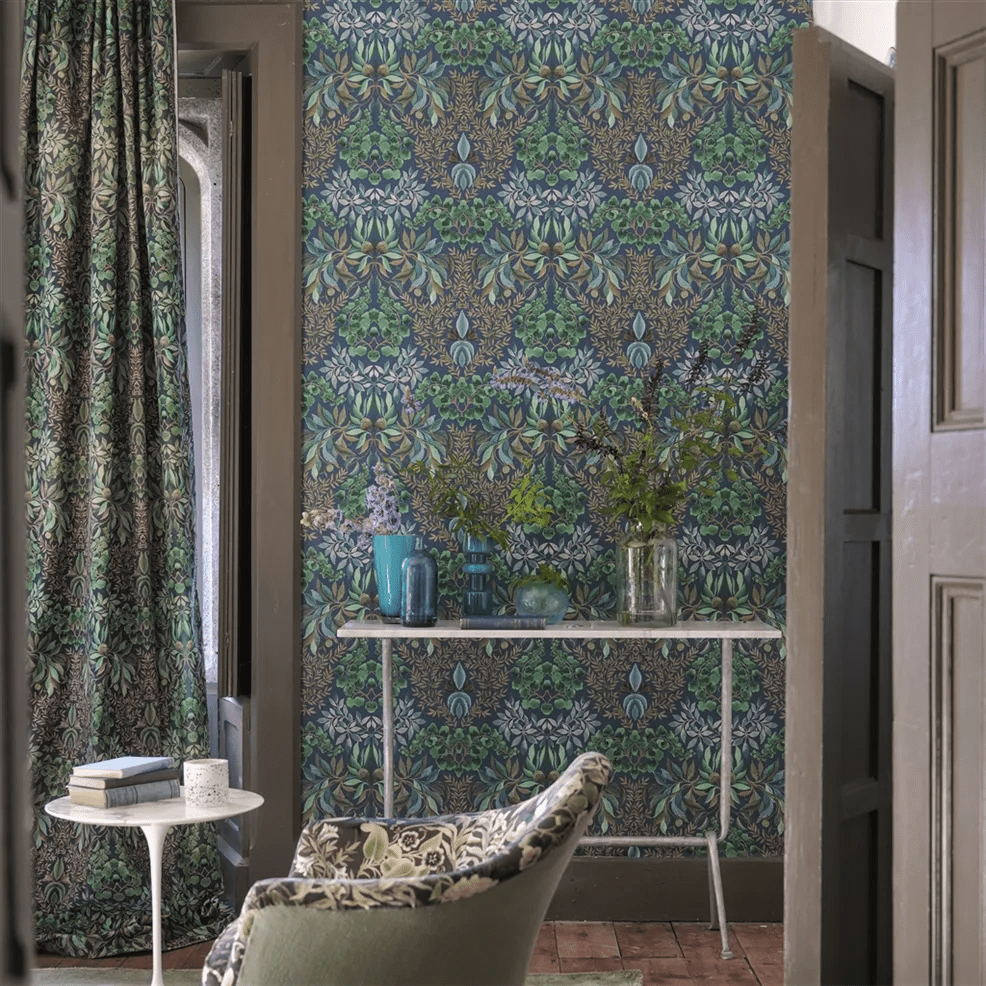 Karakusa Wallpaper - Midnight - PDG1157/06 - Designers Guild