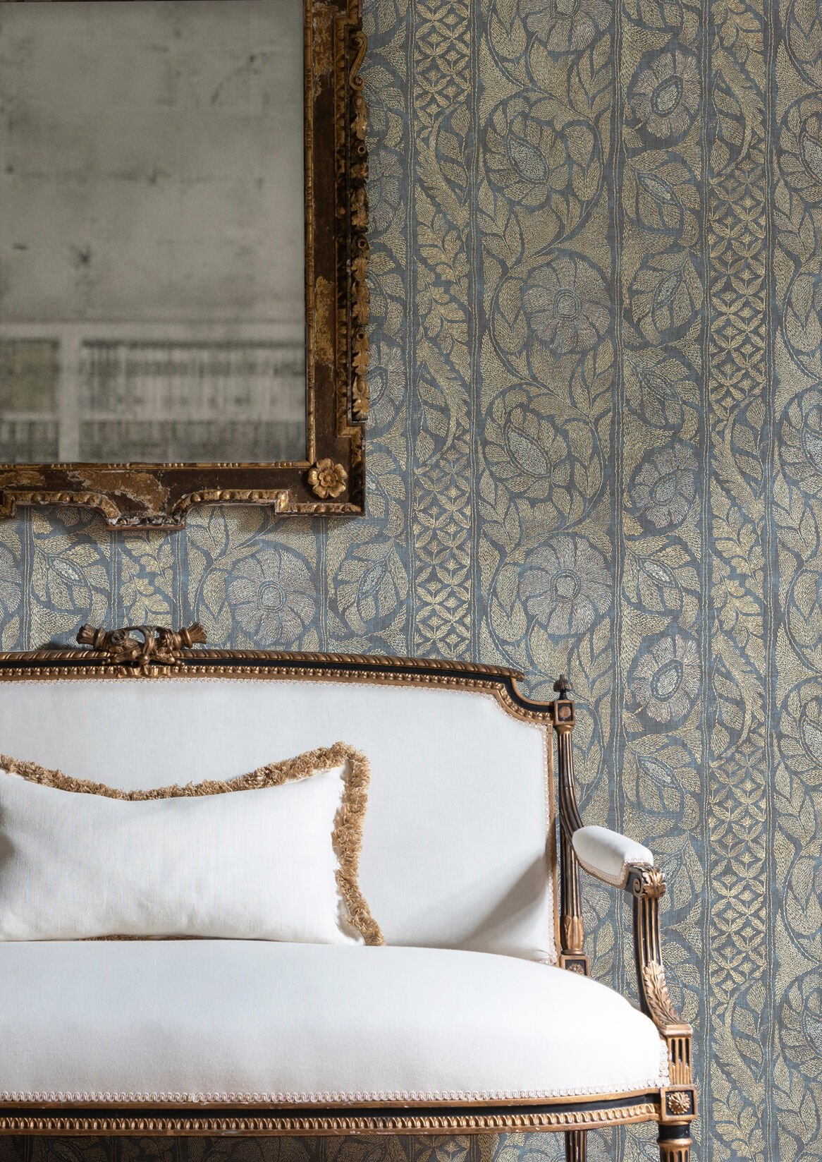 Kashmiri Wallpaper - Lavender - Lewis & Wood - Premier Wallcovering