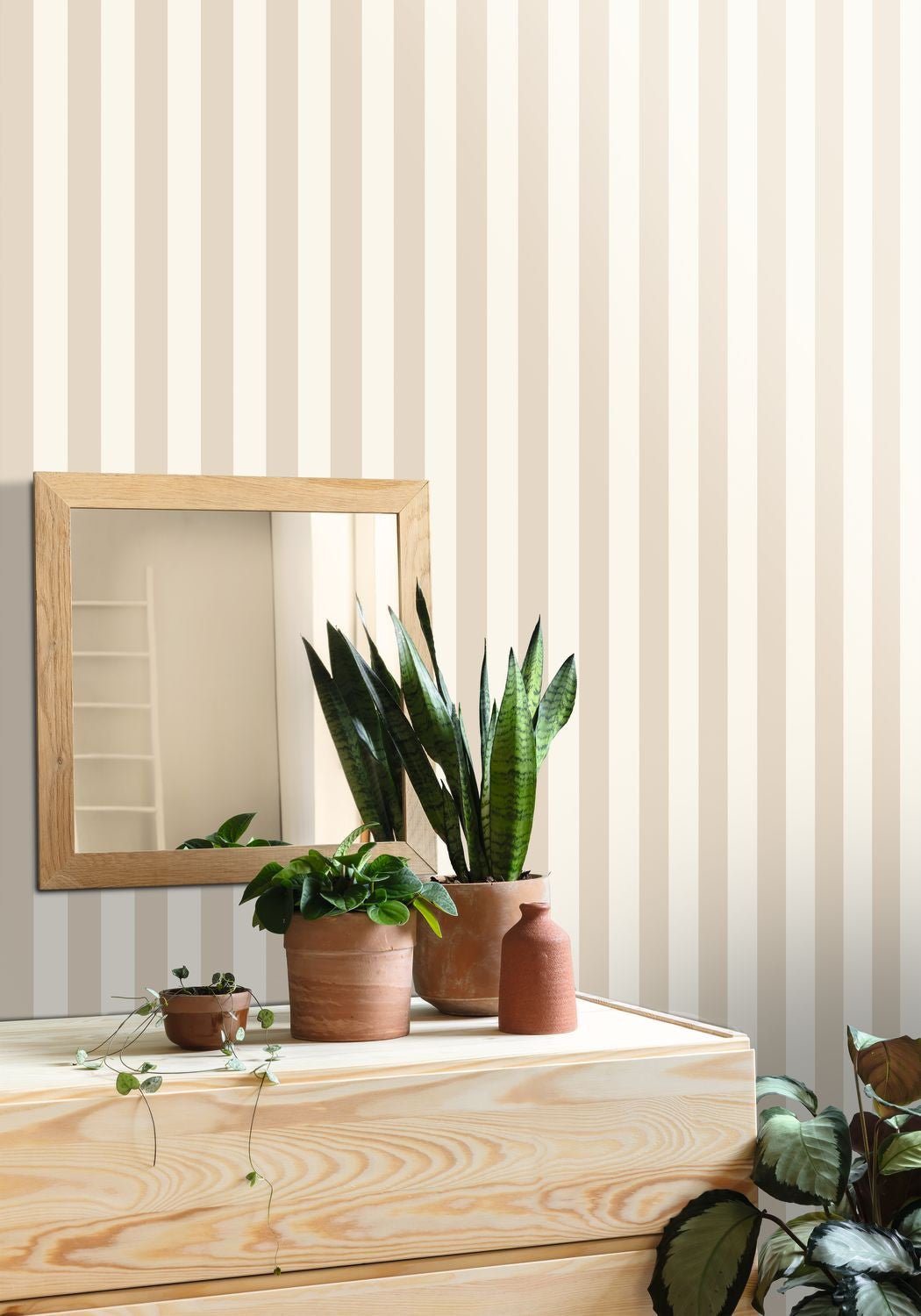 Little Lines Wallpaper - Taupe - Caselio - 104032000