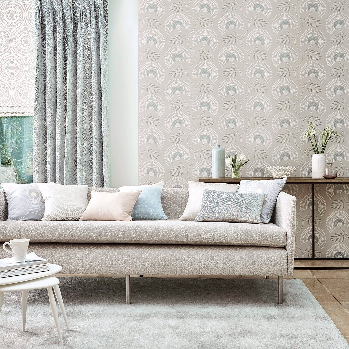 Louella Wallpaper - Rose Quartz/Pearl - Harlequin - HPUT111911