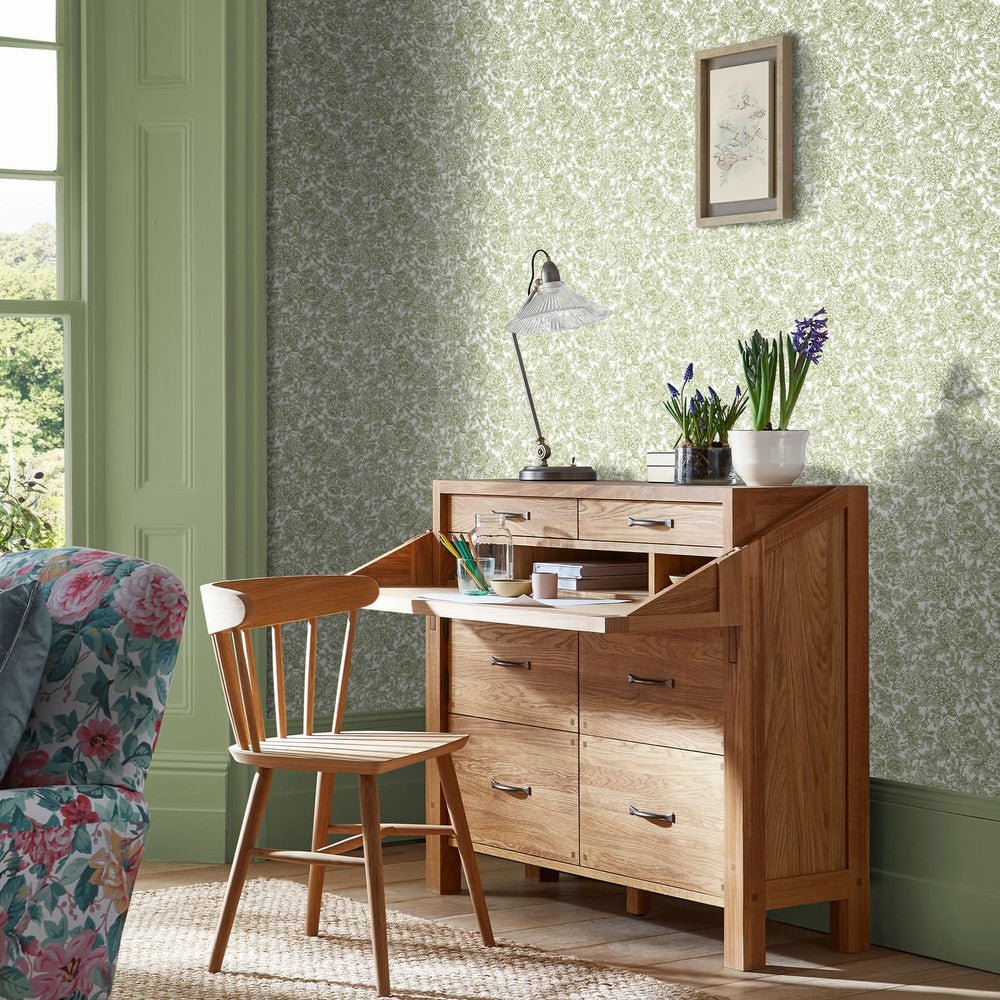 Louise Wallpaper - Moss Green - Laura Ashley - 121080 - Premier Wallcovering